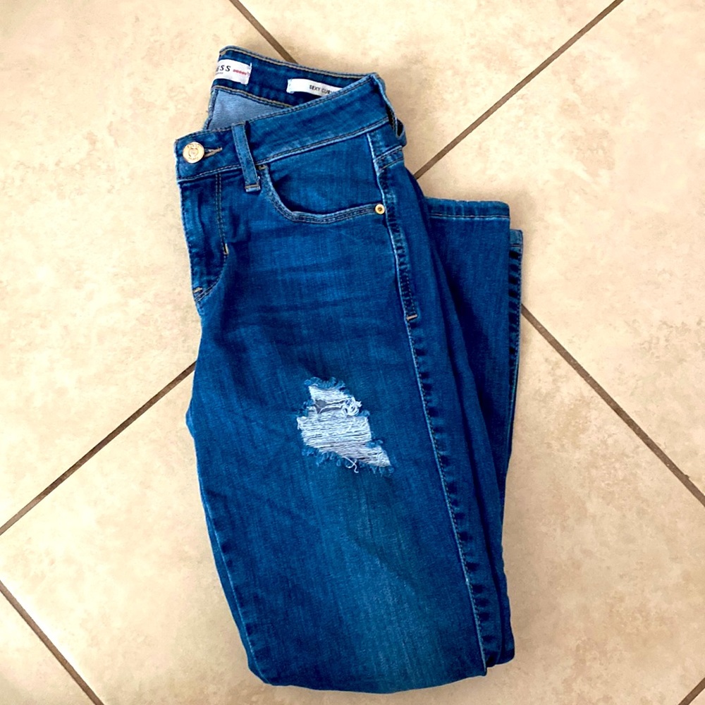 GUESS Cropped Jeans